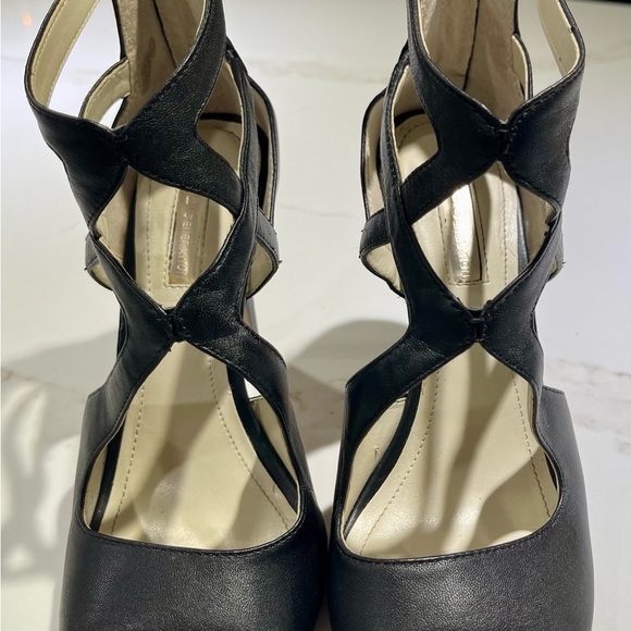 BCBGeneration women’s Carlena black leather heels, Size 6M - Picture 5 of 7